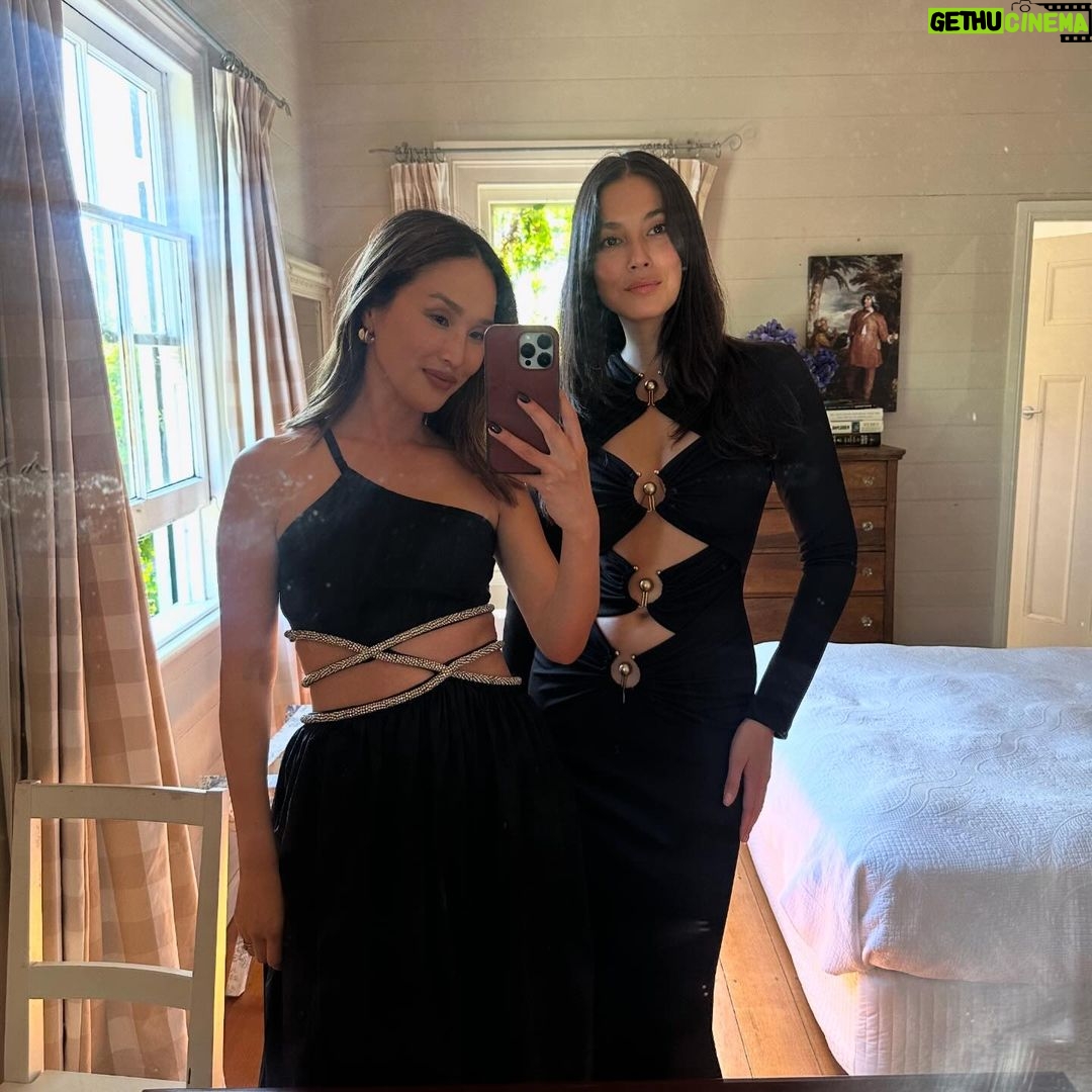 Jessica Gomes Instagram - ESBER @nicolewarne @christopher_esber 💌
