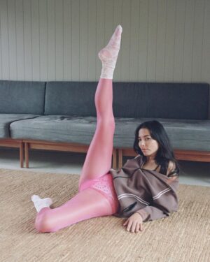 Jessica Gomes Instagram - styled by @vanessa_coyle