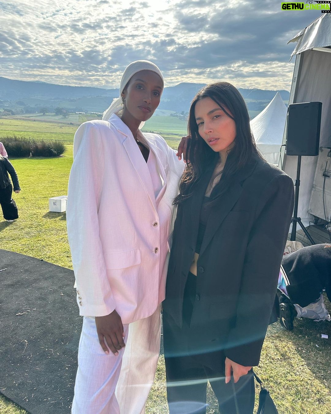 Jessica Gomes Instagram - Ready to walk the Target Australia SS23 runway with @iamhananibrahim @targetaus💞