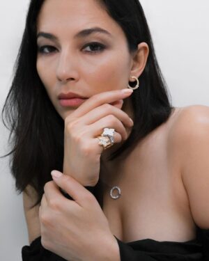 Jessica Gomes Instagram - “Amore, Love in Verona @roberto_coin 
#RobertoCoin #ad”
@peterdhayes 
@lindajefferyesmakeup 
@_roryrice_ 
@andreasabellana 
💎
