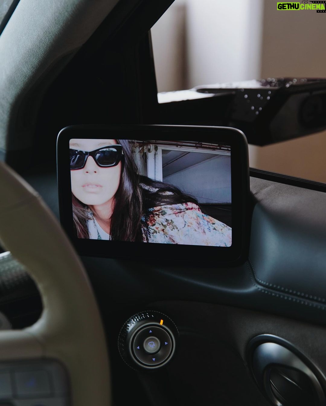 Jessica Gomes Instagram - smile for the camera @genesis_australia one of the most luxuriest stylish smooth cars ive ever driven best selfie cam in the business #mygenesis