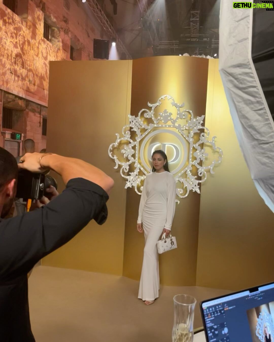 Jessica Gomes Instagram - 🤍🕊️ @diorbeauty @dior 🕊️🤍 National Art School
