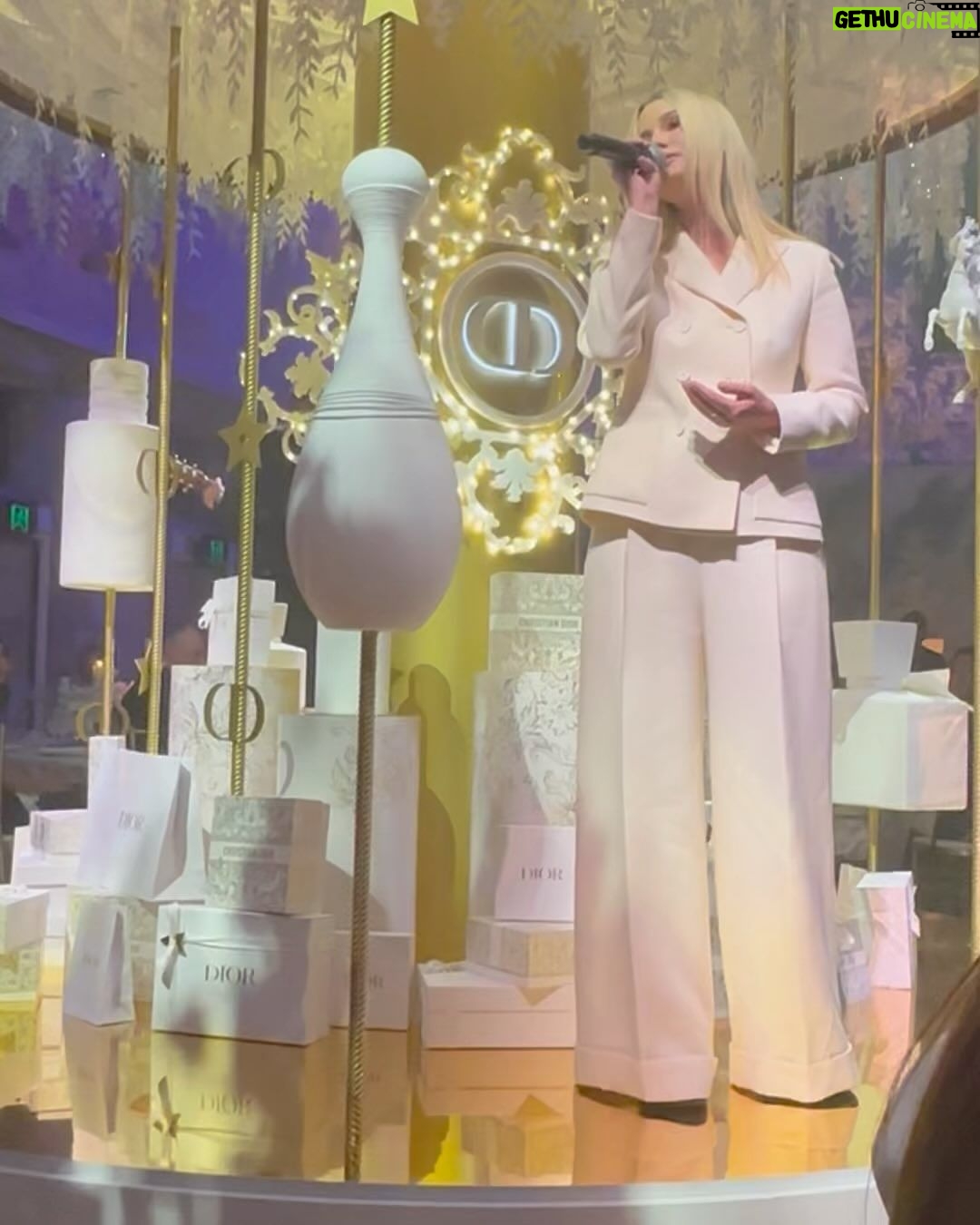 Jessica Gomes Instagram - 🤍🕊️ @diorbeauty @dior 🕊️🤍 National Art School