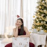 Jessica Mila Instagram - Celebrate the season of giving with Howel's exquisite Christmas and holiday hampers! 🎁✨ Isn't it the perfect time to spread joy and warmth to your loved ones? 🤩 Shop the delightful gifts within this festive season by tapping the profile @howelandco 🌟