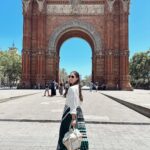 Jessica Mila Instagram - Getting lost in the charm of this city ✨