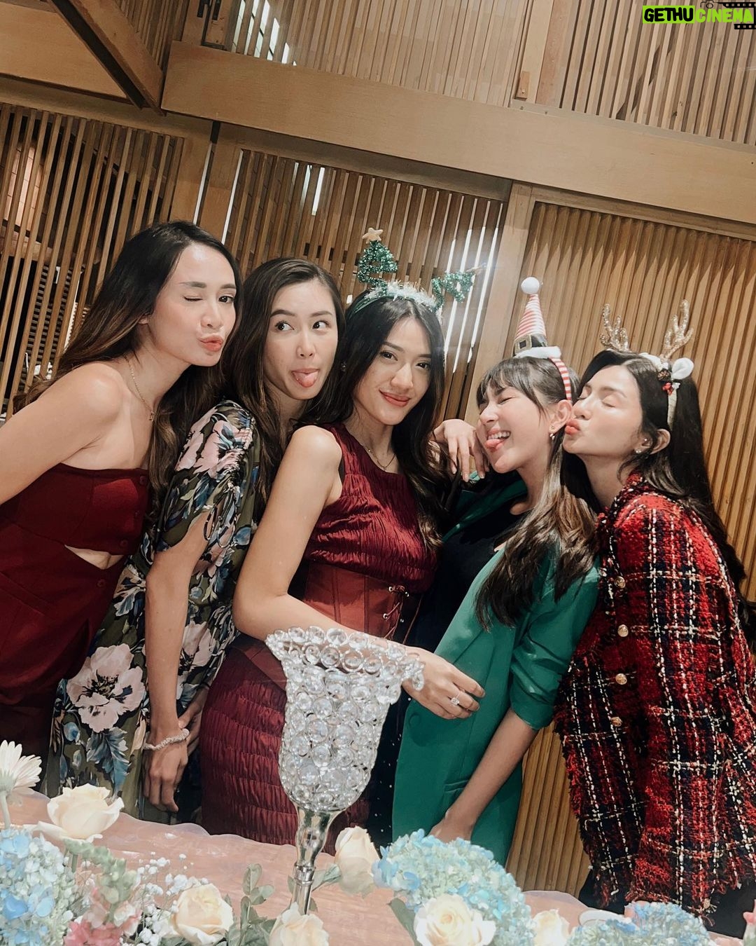 Jessica Mila Instagram - A throwback to a great place with great food. Thank you @takumirobata for the all the yumminess! Senayan Avenue by Ottolima