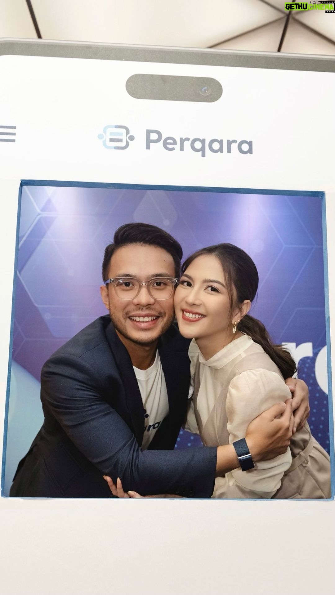 Jessica Mila Instagram - Big news, Indonesia! Legal consultations are now at your fingertips, anytime, anywhere, and it’s free! A groundbreaking innovation for our legal industry. Huge shoutout to my amazing husband @yakuphasibuan, @ao_sebastian, and the entire team for turning this dream into reality. Beyond proud of this achievement! Get your legal queries answered with @perqara. Now available on App Store and Play Store. Download today and experience the change! 😊 #LegalInnovation #ProudMoment #PerqaraApp