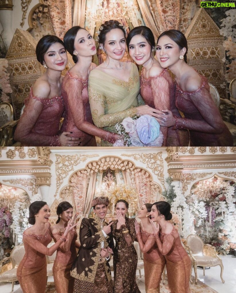 Jessica Mila Instagram - Happy wedding @enzystoria & @molenkasetra , wishing you a lifetime of wedded bliss. Truly happy for you both! Dear ayang, even though our circumstances have changed and we have embarked on the journey of becoming someone's wife, our unbreakable bond as best friends will never gonna change 🤍