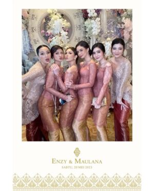 Jessica Mila Instagram - Happy wedding @enzystoria & @molenkasetra , wishing you a lifetime of wedded bliss. Truly happy for you both!

Dear ayang, even though our circumstances have changed and we have embarked on the journey of becoming someone's wife, our unbreakable bond as best friends will never gonna change 🤍