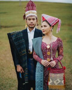 Jessica Mila Instagram - Senang sekali baca doa dan excitement kalian untuk aku dan Yakup 🥰 Btw guys, I got a lil favor to ask 😁 would be great kalau kalian bisa bantu cari # (hashtag) untuk rangkaian acara pernikahan aku dan Yakup nanti ♥️ Tulis di kolom comments yaa, dan jawaban paling menarik akan aku kasih saldo e-wallet atau undangan ke acara pernikahanku ✨ Please make sure pakai real account ya dan the winner akan dihubungi via DM 🫶