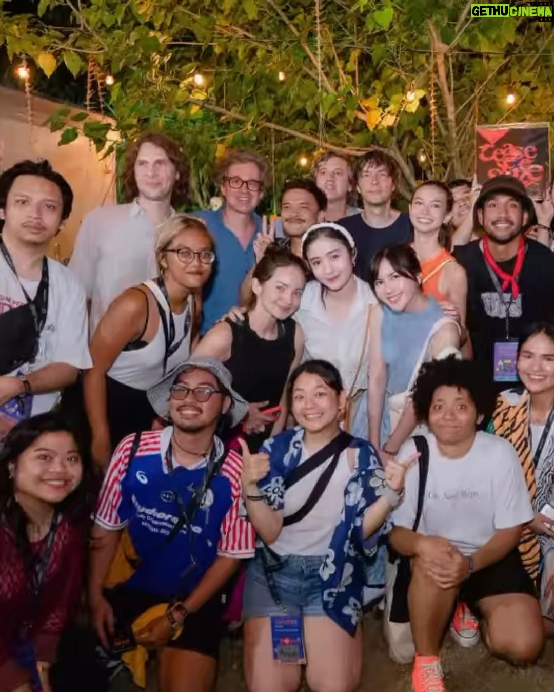 Jessica Mila Instagram - Doesn’t get any better than this 🤍 Music, female energy and island vibes 👯♀️🎶