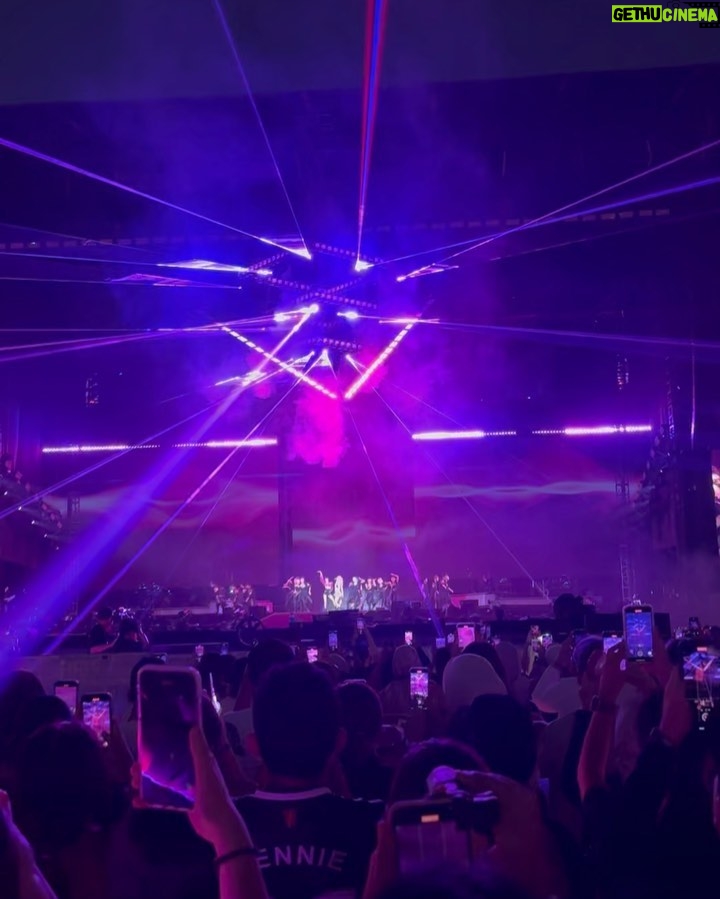Jessica Mila Instagram - Blackpink in your area 🖤💖 Had too much fun during the concert 💓