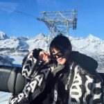 Jessica Mila Instagram - Love at frost sight⛄ #matterhorn #zermatt #THEMARCJACOBS #GAPLUXURY Matterhorn