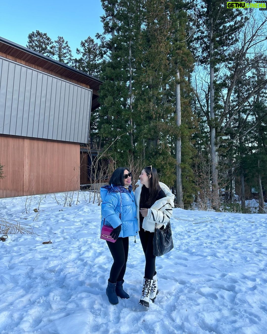 Jessica Mila Instagram - A carousel of joy, surrounded by the warmth of family and heartwarming energy. Grateful for the shared moments that make these holidays truly special 🤍