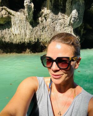 Jessica Schwarz Instagram - Sending sun and love 💕 #krafttanken#thailand#familie