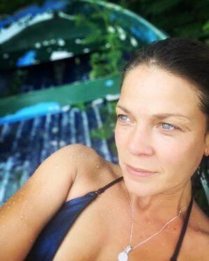 Jessica Schwarz Instagram - Genießt die Sonne, das Wochenende, das Leben ☀️ #lovelife❤️