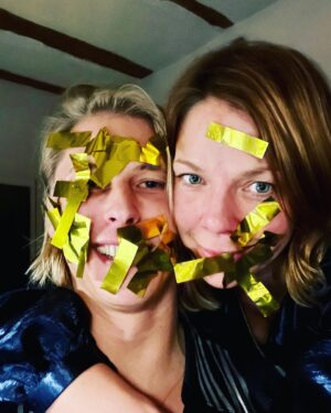 Jessica Schwarz Instagram - Hello 2022💫  Hoffe ihr seid auch alle gut ins neue Jahr getanzt #glitterandglow#2022