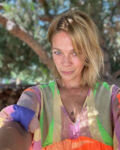 Jessica Schwarz Instagram - Happy Sunday to everyone #dayoff#timeforus❤️#celebrratinglove