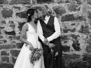 Jessica Schwarz Instagram - It was time to say “yes” to the biggest love of my life ❤️ 24/7  Danke für den schönsten Tag und die längsten Nächte meines Lebens an @kaviargauche_official @katharina_handel 📸 Foto orangepop/Melanie Eichmann @melanie.eichmann @derblumenladenkrauss @berndsiefert @glitzerdiebin @rooksandrocks @cannibalkoffer @kulturmichelstadt @saengerin.michaela.tischler @ferngefuehl_ und dem gesamten Team von @die_traeumerei und der @michelstaedter_rathausbraeu  #happywife#happyhusband#butterflieseverywhere#lovelovelove❤️
