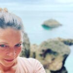 Jessica Schwarz Instagram - 🦈Ab ins Wochenende 🦈 #💋 #saltylips Lapa De Santa Margarida
