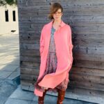 Jessica Schwarz Instagram - Noch ganz beflügelt von dem neuen Fashion Film „how wonderful“ von @marccain letzte Woche. Starte ich mit bunten Farben in die Woche... happy Monday 💚💜💛❤️🧡 #marccain#marccaingirls#marccainfashionfilm#howwonderful#bezahltepartnerschaft