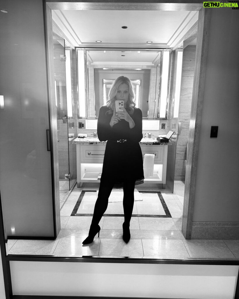 Jessica St. Clair Instagram - Messy bathroom selfie (pre-eyelid glue incident.)