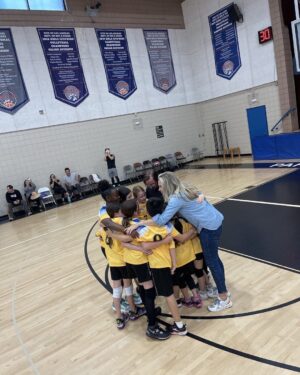 Jessica St. Clair Instagram - My dad coached my basketball team growing up and it was the greatest. I don't think I would have even thought to do it myself if @junediane hadn't done it first. So glad I did - watching these girls support each other on the court and push themselves to be brave and succeeding is the ultimate rush! #whorunstheworld #girls