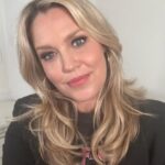 Jessica St. Clair Instagram - When one of your BFF's comes to your house at 6 AM and makes you not look like you just climbed out of a pile of dry leaves, it's a good day. @lexwmakeup