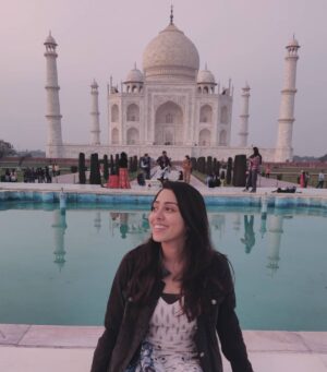 Jheel Mehta Instagram - Then & Now 💕 #tajmahal