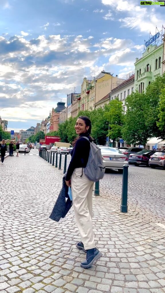 Jheel Mehta Instagram - 🌤🌤🌤🌤 Unrelated but, that day I discovered how differently brands are truly perceived by the people in each country. Bata has aHUGE 5 storey building there 😲 Wenceslas Square