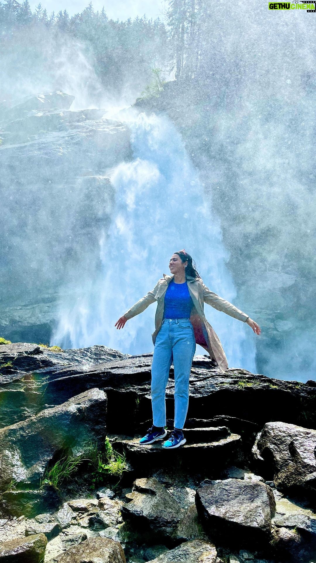 Jheel Mehta Instagram - Truly, a force of nature đ Krimmler Wasserfälle