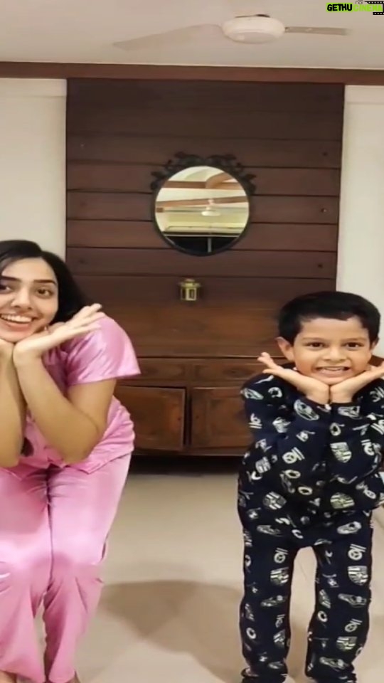 Jheel Mehta Instagram - Never thought I'd learn a tiktok/reel dance but here I am with my lil' bestie 🥰