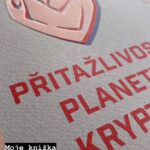 Jiří Mádl Instagram - V cervnu 2022 mi vyjde můj první román. PŘITAŽLIVOST PLANETY KRYPTON. Tady je anotace : Neobvyklý vztah Martina a Veroniky trvá s přestávkami několik let. Oba mladí lidé si dopisují ve virtuálním prostoru zvaném Planeta Krypton. Jejich příběh lemují témata jako hledání domova, budící se sexualita, láska a složité rodinné vztahy. Odvážné vysvlékání dětských šatů a cesta k dospělosti jsou vzrušující, ale náročné procesy a Martinovi i Veronice je komplikují jizvy z minulosti. Dali si slib, že naživo se nikdy nepotkají. Dodrží ho?