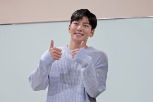 Ji Chang-wook Instagram - Salamat po Pilipinas
필리핀에서의 첫 팬미팅. 너무너무 행복했어요 :) 감사합니다💕