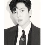 Ji Chang-wook Instagram - 미우치아 프라다와 라프 시몬스가 함께하는 프라다 SS23 남성복 컬렉션 오늘 오후 9시 프라다 닷컴에서 만나요! @Prada #PRADA #PRADASS23 #PradaSymbole #ad