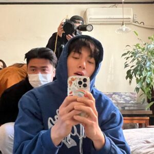 Ji Chang-wook Instagram - 📷📸 봄이다 봄봄봄봄