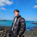 Ji Chang-wook Instagram - 이제 추워진 제주도에서 웰컴투 삼달리💜 @thenorthface_kr #광고 #노스페이스#워터쉴드눕시#방수눕시#웰컴투삼달리