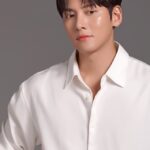 Ji Chang-wook Instagram - 빛나는 오늘하루도 마무리!! 🧡 #벨로유 @bello.u_kr
