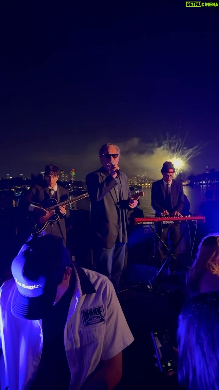 Jim Belushi Instagram - New Years , Blues and Fireworks!! 🎇🎆