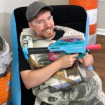Jimmy Donaldson Instagram - GO WATCH NEW VIDEO! My mom loves my nerf blaster and you will too! You can now preorder it check my bio 😎 #playresponsibly #nerf #fuelyourfire #nerfpartner #ad