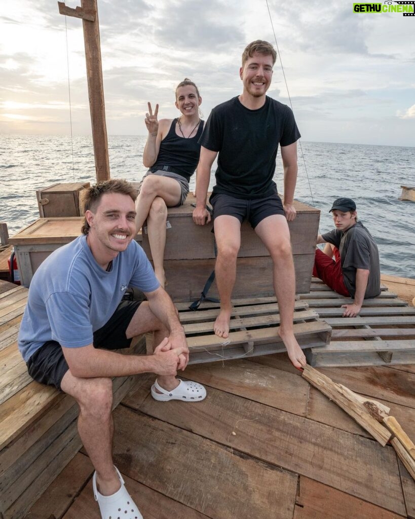 Jimmy Donaldson Instagram - New vid up, we spent 7 days at sea on a tiny raft lol
