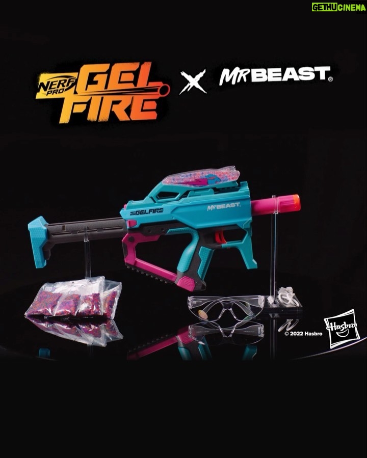 Jimmy Donaldson Instagram - GO WATCH NEW VIDEO! My mom loves my nerf blaster and you will too! You can now preorder it check my bio 😎 #playresponsibly #nerf #fuelyourfire #nerfpartner #ad