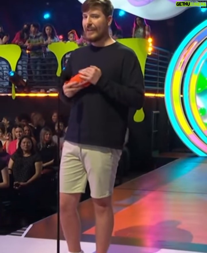 Jimmy Donaldson - 2.9 Million Likes - I won a kid’s choice award, thx gamers