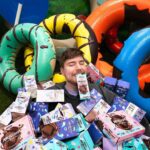 Jimmy Donaldson Instagram - I just launched a brand new chocolate bar in three flavors and to celebrate 10 random bars will have a mystery ticket in them and I will fly those 10 people out to compete for a chocolate factory in a video! Click the link in my bio ❤️