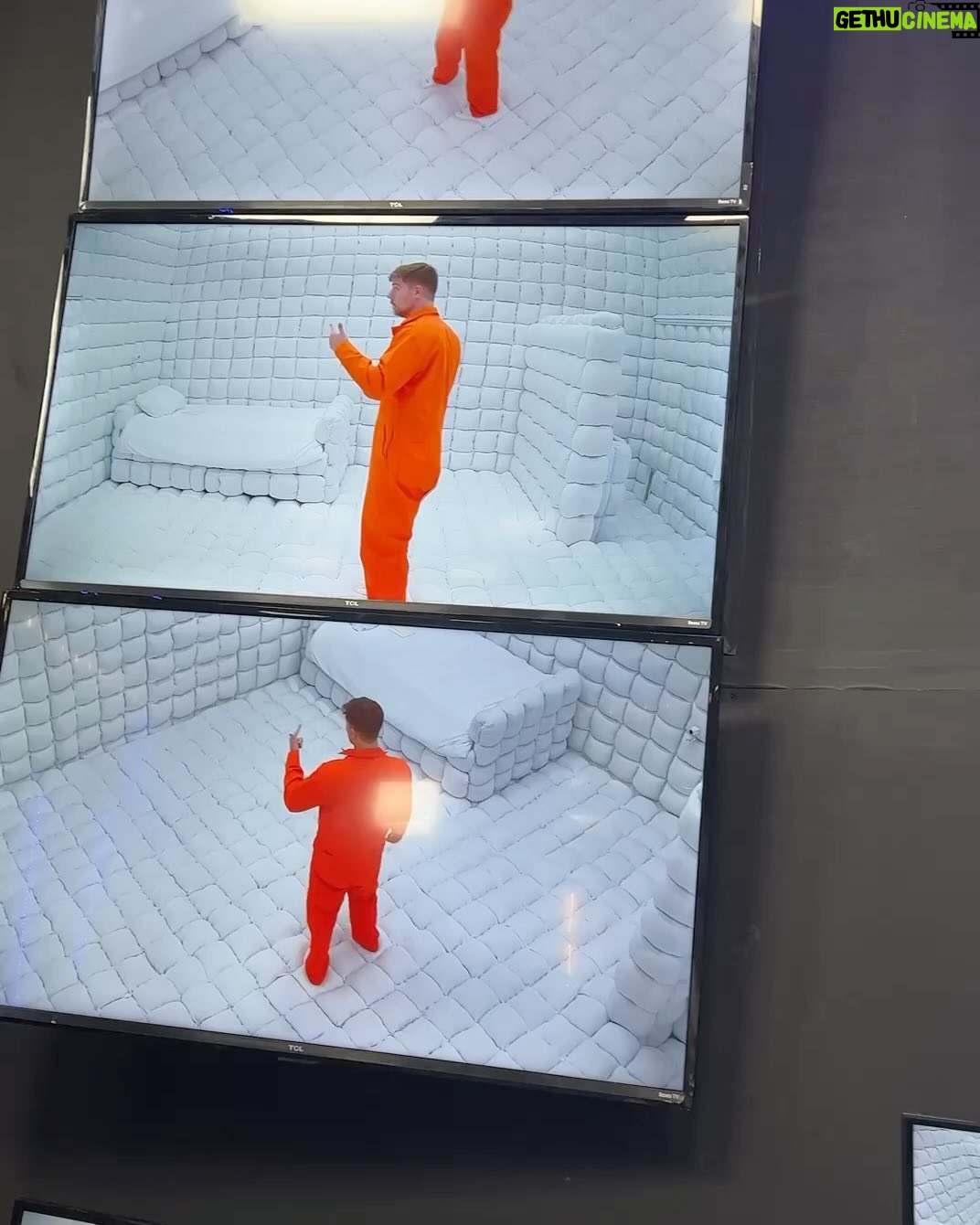Jimmy Donaldson Instagram - I Spent 7 Days in Isolation, go watch!