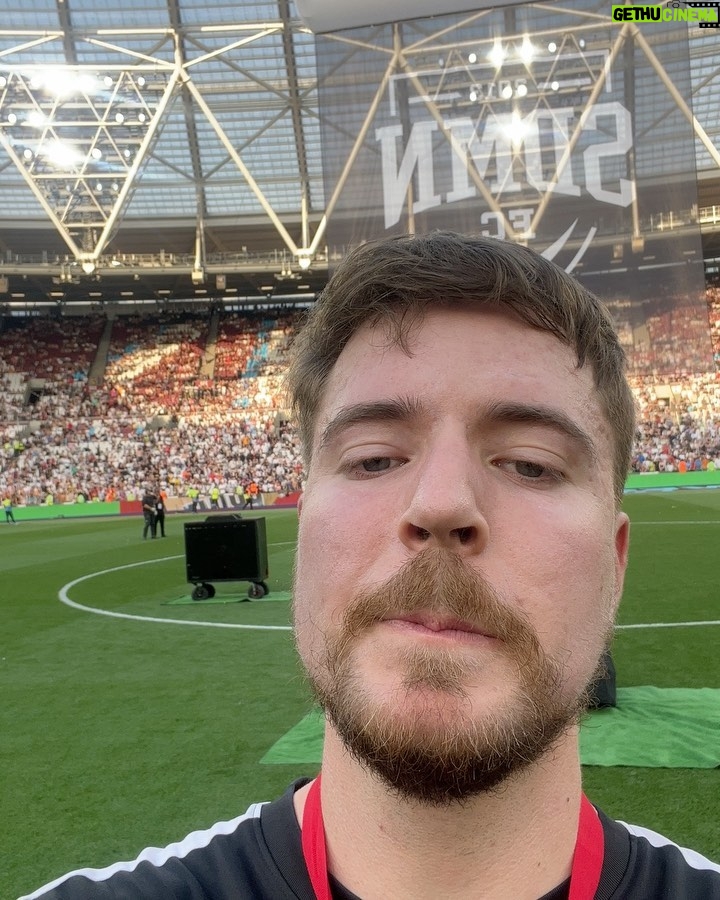 Jimmy Donaldson Instagram - Played Football in front of 2,500,000 people.. was a ton of fun 🥰