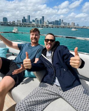 Jimmy Donaldson Instagram - Pete Davidson and Tom Brady are in the new video! Go watch :)
