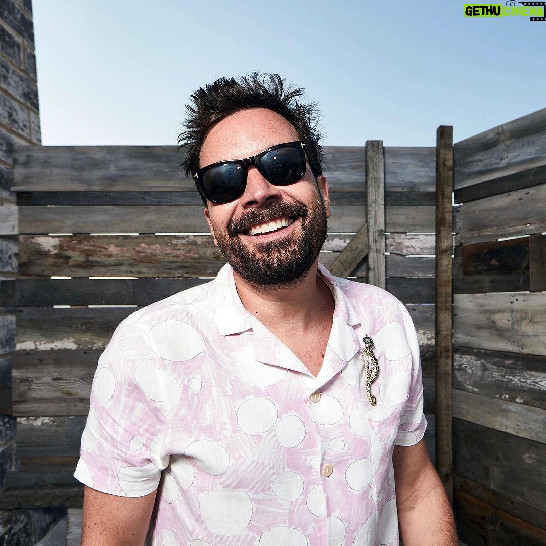 Jimmy Fallon - 316.2K Likes - This is what happens when you run into the one and only @maryellenmatthewsnyc in Montauk. Love you pals! ā¤ļø
