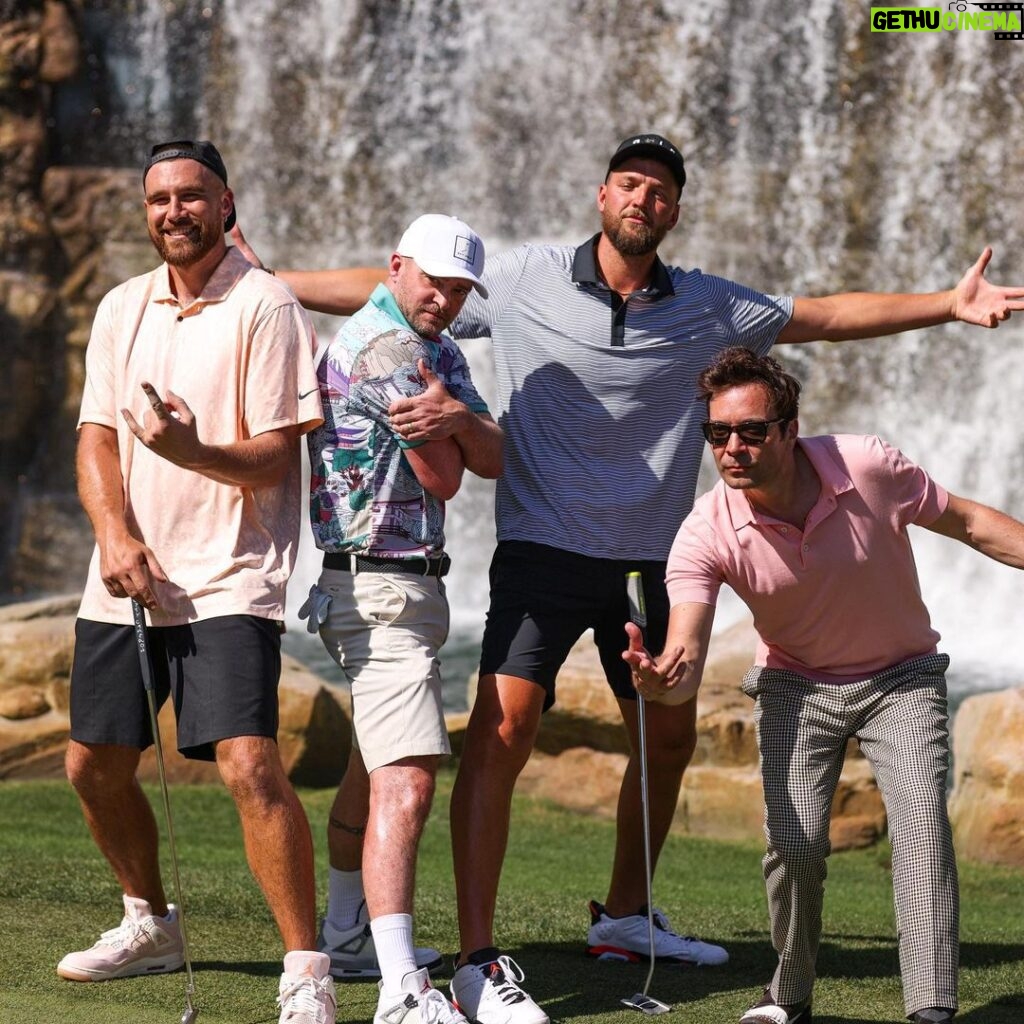 Jimmy Fallon Instagram - Magnetic belt buckles, gold putters and a trophy for the win. Thanks @justintimberlake and @8amgolf for the best weekend.