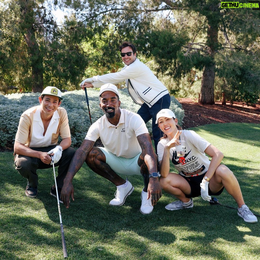 Jimmy Fallon Instagram - Magnetic belt buckles, gold putters and a trophy for the win. Thanks @justintimberlake and @8amgolf for the best weekend.